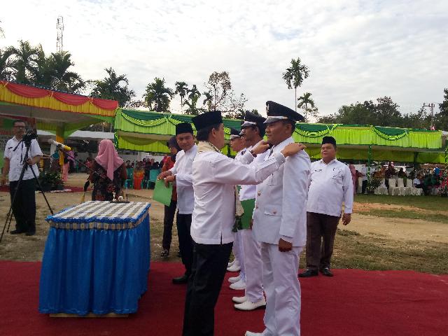 Sekda Kuansing Lantik 4 Kades di Kecamatan Singingi